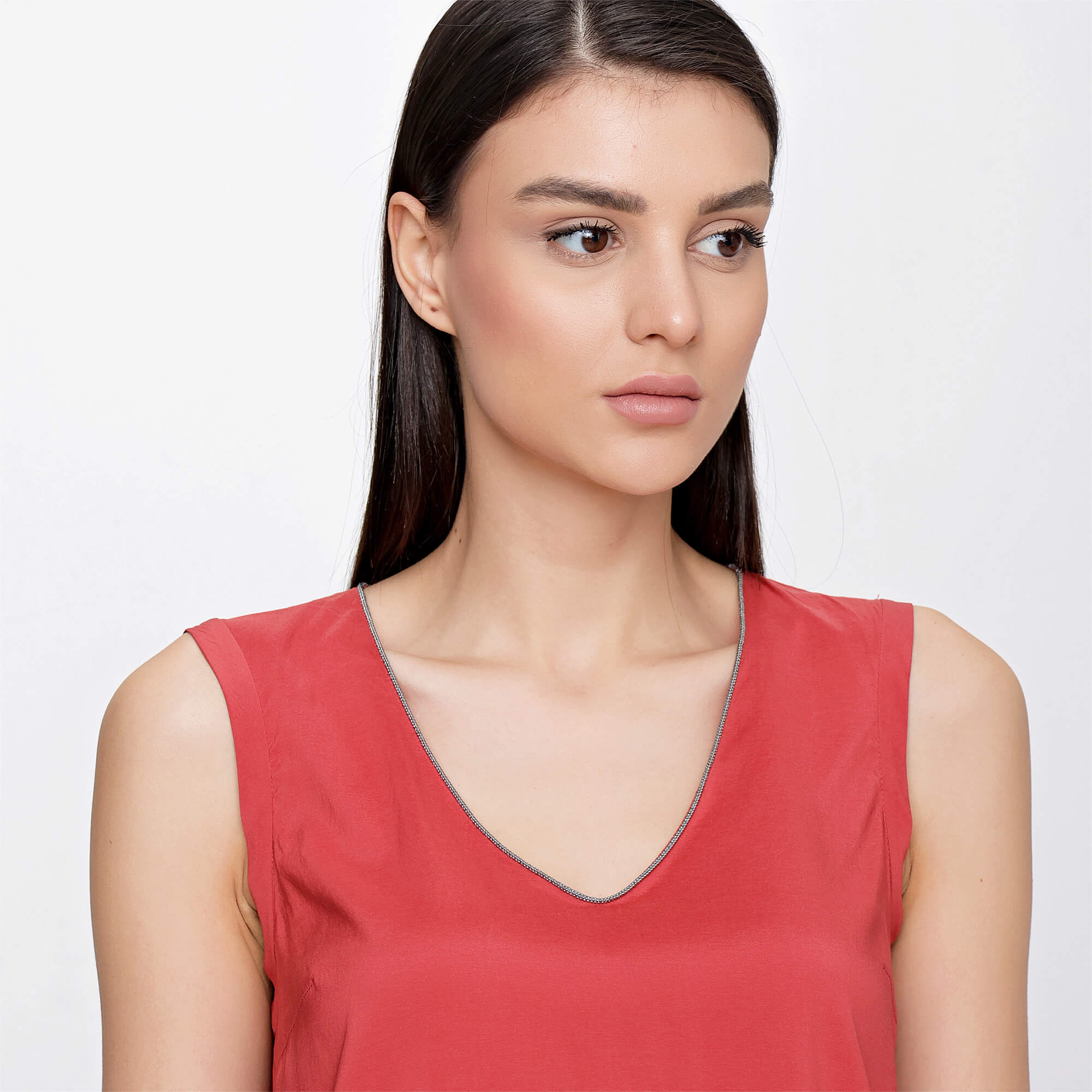 Brunello Cucinelli - Red Stone Collar Sleeveless Blouse